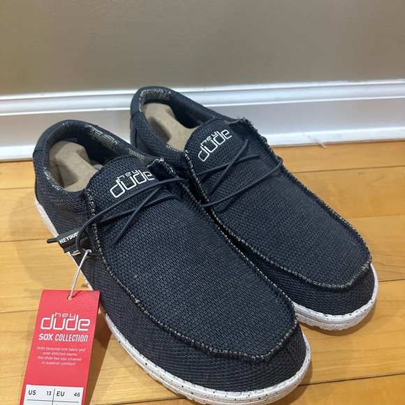 NWT Hey Dude Men\'s Navy Blue Casual Shoes